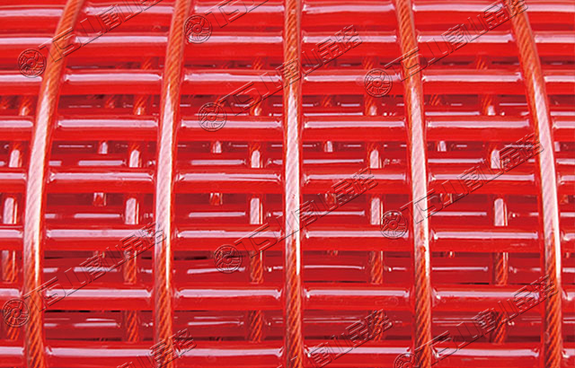 篩分設備選用聚氨酯篩網(wǎng)，高耐磨、壽命長