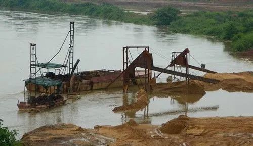 杜絕非法采砂，機(jī)制砂生產(chǎn)才是長(zhǎng)久之道！