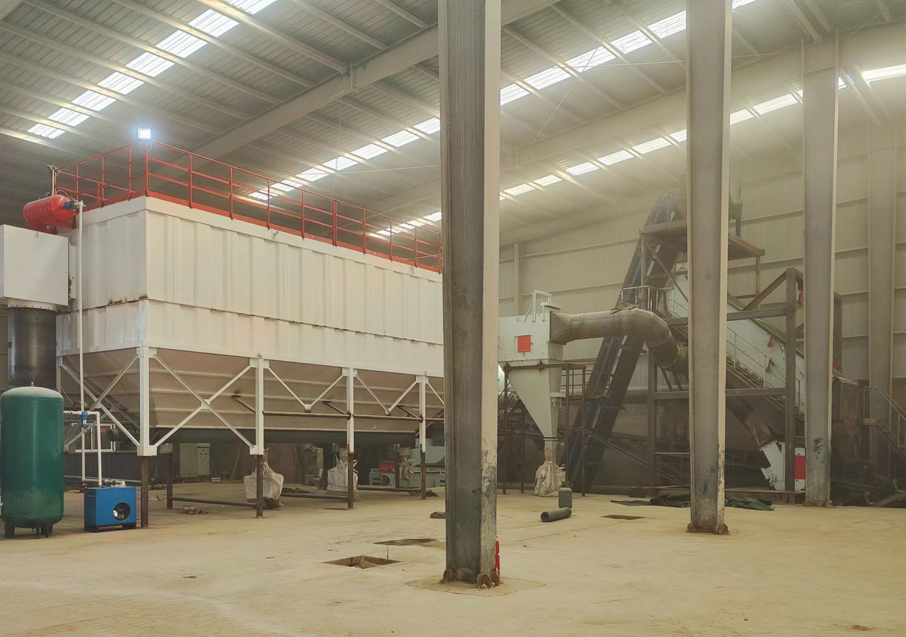 與平面制砂相比，干法制砂樓有哪些優(yōu)勢？