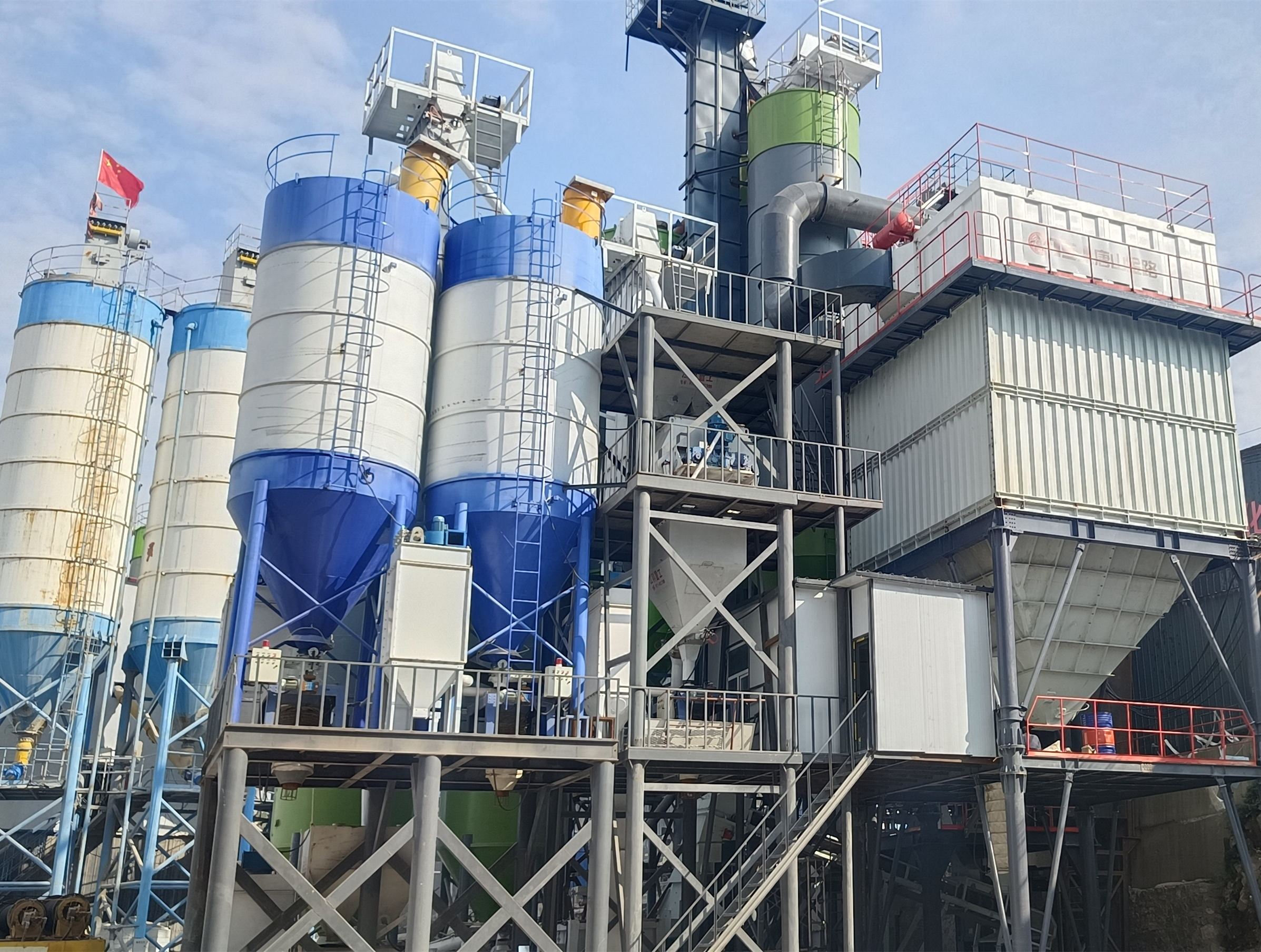 機制砂成建筑用砂主要來源，唐山金路制砂樓提供高標(biāo)準機制砂生產(chǎn)設(shè)備